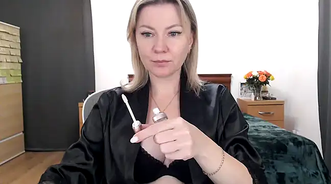 Snapshot of ParadiseAlina chatting on March 15, 2025, 11:06 pm ParadiseAlina online show from March 15, 2025, 11:06 pm