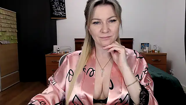 ParadiseAlina online show from February 18, 2026, 6:48 pm