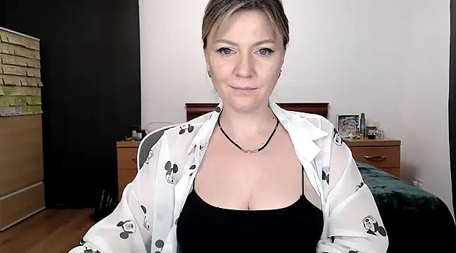 Snapshot of ParadiseAlina chatting on January 30, 2025, 10:08 pm ParadiseAlina online show from January 30, 2025, 10:08 pm