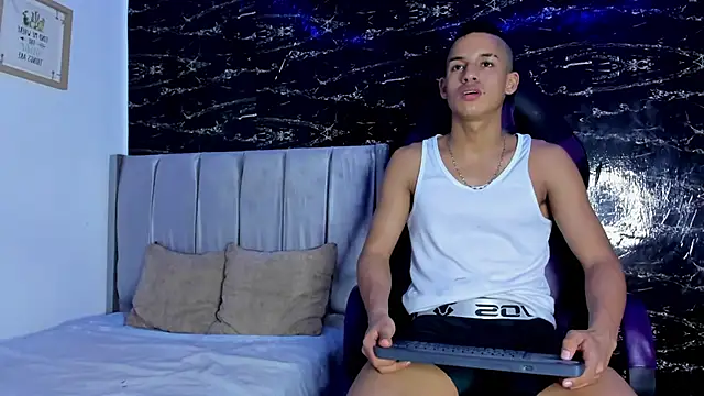 Snapshot of Jhos_Smith chatting on November 9, 2025, 12:58 am Jhos Smith online show from November 9, 2025, 12:58 am