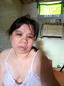 Snapshot of hotlyn45 chatting on July 8, 2026, 2:57 am hotlyn45 online show from July 8, 2026, 2:57 am