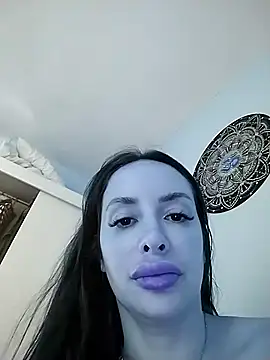 Snapshot of AmandinhaGomes96 chatting on November 8, 2025, 7:50 pm AmandinhaGomes96 online show from November 8, 2025, 7:50 pm