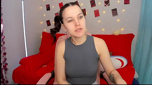 Snapshot of Hot___Jess chatting on March 2, 2026, 5:08 am Hot Jess online show from March 2, 2026, 5:08 am