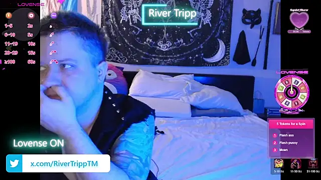 Snapshot of RiverTripp chatting on May 25, 2026, 4:01 am RiverTripp online show from May 25, 2026, 4:01 am