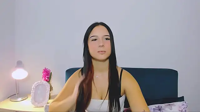 Snapshot of TaliaAdorable chatting on November 19, 2025, 5:57 pm TaliaAdorable online show from November 19, 2025, 5:57 pm