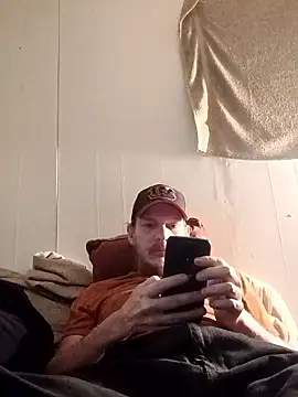 Snapshot of Poundtown1226 chatting on February 20, 2026, 2:41 am Poundtown1226 online show from February 20, 2026, 2:41 am