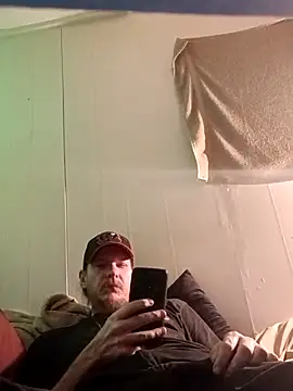 Snapshot of Poundtown1226 chatting on February 24, 2026, 12:00 am Poundtown1226 online show from February 24, 2026, 12:00 am