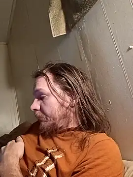 Snapshot of Poundtown1226 chatting on February 14, 2026, 12:27 pm Poundtown1226 online show from February 14, 2026, 12:27 pm