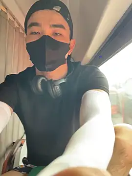 anhkiet huang online show from November 26, 2025, 8:03 am