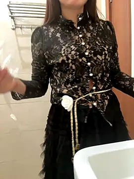 Snapshot of susu_baby chatting on November 24, 2025, 1:27 am susu baby online show from November 24, 2025, 1:27 am