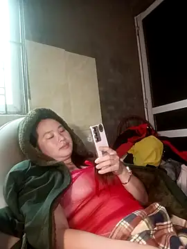 suki-lady online show from October 24, 2025, 2:21 am