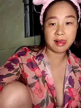 suki-lady online show from September 29, 2025, 2:01 pm