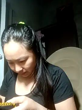 suki-lady online show from November 4, 2025, 2:43 pm