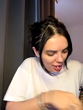 Snapshot of -RAHELA- chatting on November 11, 2025, 10:54 am -RAHELA- online show from November 11, 2025, 10:54 am