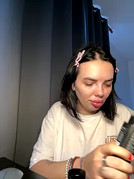 Snapshot of -RAHELA- chatting on November 10, 2025, 10:31 am -RAHELA- online show from November 10, 2025, 10:31 am