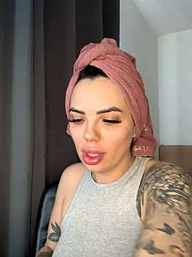 Snapshot of -RAHELA- chatting on November 17, 2025, 10:19 am -RAHELA- online show from November 17, 2025, 10:19 am