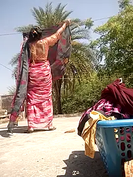 Snapshot of monu_bhabi chatting on March 27, 2026, 5:27 am monu bhabi online show from March 27, 2026, 5:27 am