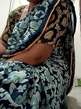 Snapshot of monu_bhabi chatting on February 28, 2026, 5:45 pm monu bhabi online show from February 28, 2026, 5:45 pm