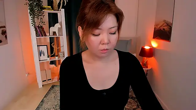 Snapshot of nazu_chan chatting on October 20, 2025, 10:49 am nazu chan online show from October 20, 2025, 10:49 am