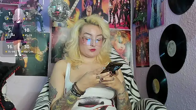 Avril Maria online show from October 26, 2025, 10:32 pm