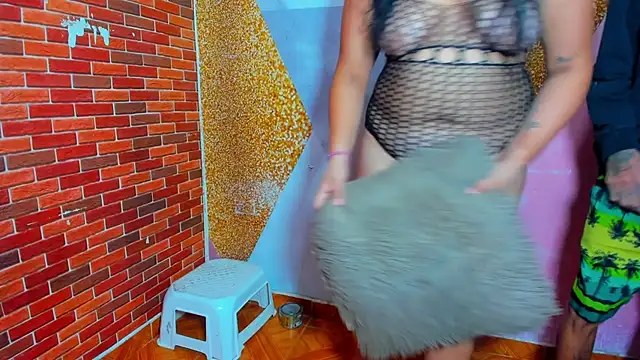 Snapshot of sweet_sexy_bitch42 chatting on December 15, 2025, 4:18 am sweet sexy bitch42 online show from December 15, 2025, 4:18 am