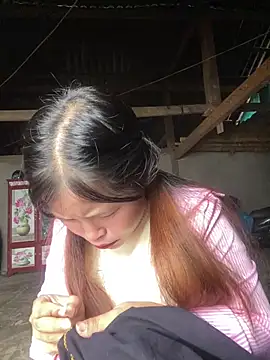 Snapshot of O_o_UwU_o_O chatting on November 9, 2025, 1:53 am O o UwU o O online show from November 9, 2025, 1:53 am