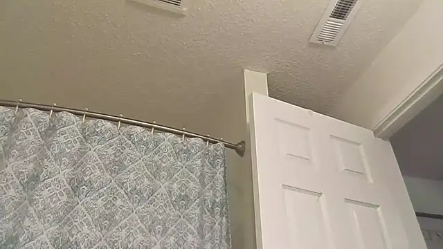 sexybigdick04 online show from March 27, 2026, 9:27 pm