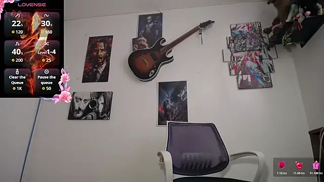 moonligth18 online show from December 5, 2025, 7:55 pm