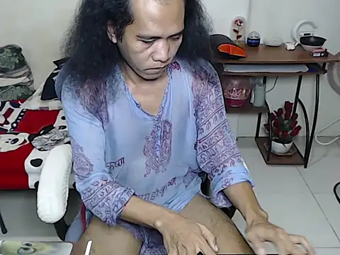 Snapshot of bigasianshane chatting on February 3, 2026, 4:01 pm bigasianshane online show from February 3, 2026, 4:01 pm