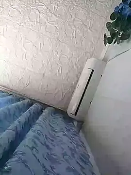 Snapshot of GlamMilena chatting on October 8, 2025, 12:07 pm GlamMilena online show from October 8, 2025, 12:07 pm