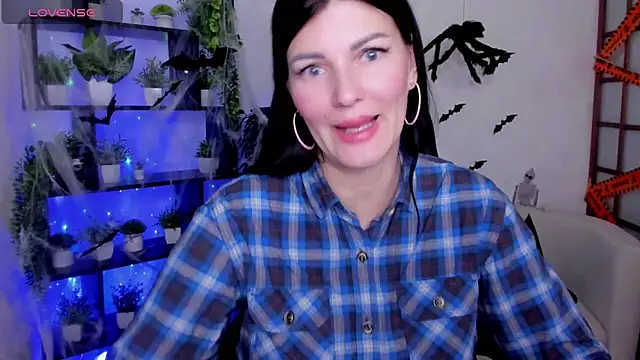 Snapshot of O1d_Lady chatting on November 6, 2025, 8:40 am O1d Lady online show from November 6, 2025, 8:40 am