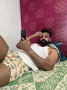 Vineeth3906 online show from April 12, 2026, 5:11 am