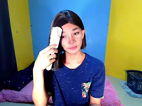 Snapshot of Petite_HugeCock chatting on April 4, 2026, 10:55 am Petite HugeCock online show from April 4, 2026, 10:55 am