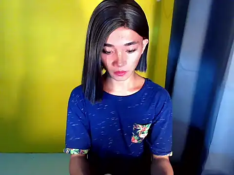 Snapshot of Petite_HugeCock chatting on April 12, 2026, 11:57 am Petite HugeCock online show from April 12, 2026, 11:57 am