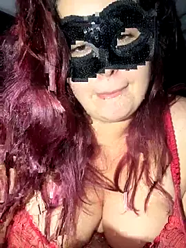 Snapshot of Saphyra_Secret chatting on October 22, 2025, 11:14 pm Saphyra Secret online show from October 22, 2025, 11:14 pm