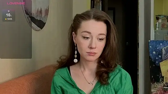 Snapshot of SkyHelen chatting on April 29, 2026, 9:57 am SkyHelen online show from April 29, 2026, 9:57 am