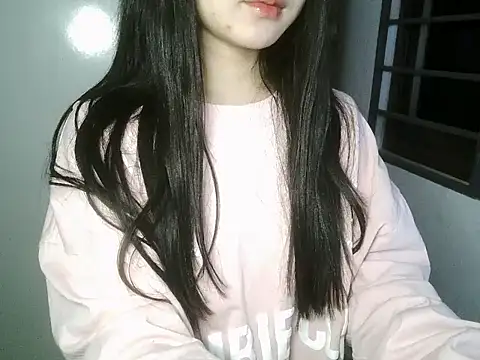 Snapshot of Annabelle-e chatting on November 28, 2025, 5:24 pm Annabelle-e online show from November 28, 2025, 5:24 pm