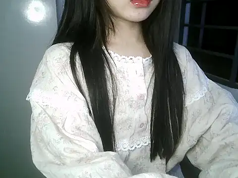 Snapshot of Annabelle-e chatting on December 14, 2025, 7:41 pm Annabelle-e online show from December 14, 2025, 7:41 pm