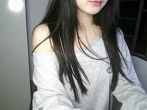 Snapshot of Annabelle-e chatting on October 26, 2025, 3:23 pm Annabelle-e online show from October 26, 2025, 3:23 pm