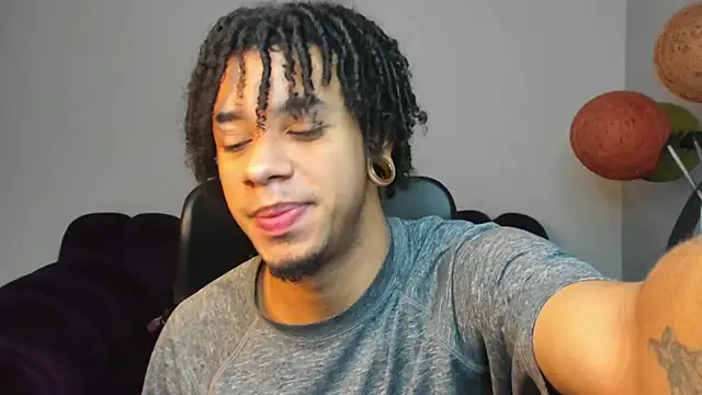 Snapshot of Biker_Seb chatting on October 29, 2025, 12:37 pm Biker Seb online show from October 29, 2025, 12:37 pm