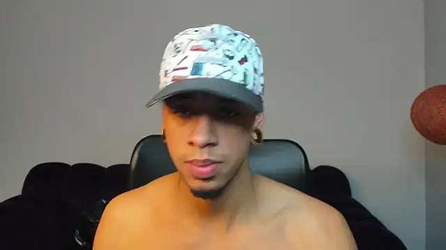 Snapshot of Biker_Seb chatting on November 4, 2025, 5:28 pm Biker Seb online show from November 4, 2025, 5:28 pm