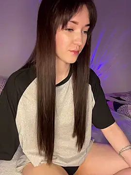 Snapshot of Veliora chatting on February 26, 2026, 7:03 pm Veliora online show from February 26, 2026, 7:03 pm