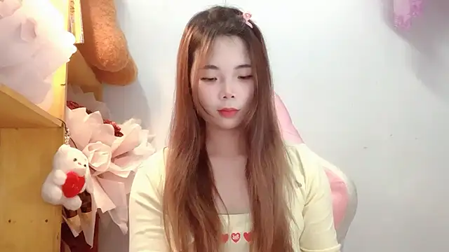 Snapshot of Pony898 chatting on November 21, 2025, 8:35 am Pony898 online show from November 21, 2025, 8:35 am