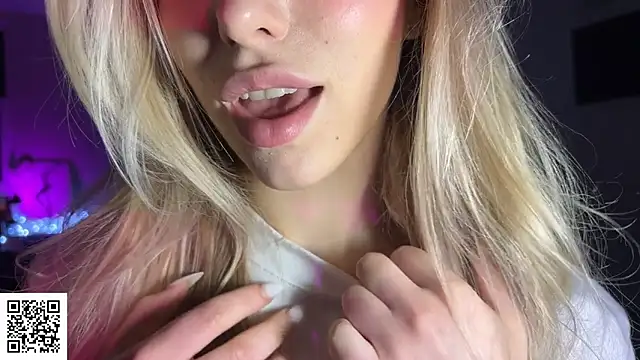 ElysiaXo online show from November 29, 2025, 10:54 pm