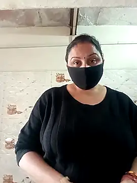 Rakhi sawant143 online show from November 22, 2025, 2:43 am