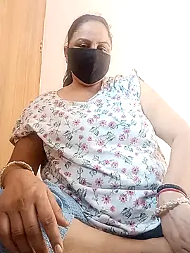 Rakhi sawant143 online show from June 17, 2026, 1:16 am