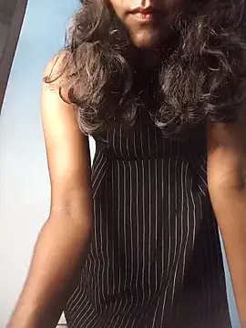 Snapshot of venuki_ihalagamage chatting on April 19, 2026, 5:25 pm venuki ihalagamage online show from April 19, 2026, 5:25 pm