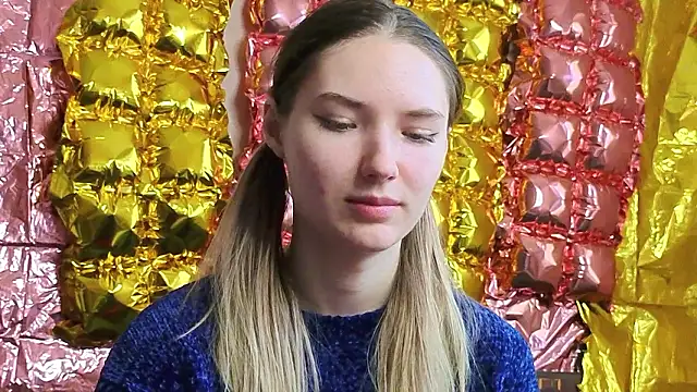  kikiclark   online show from March 18, 2026, 12:19 pm