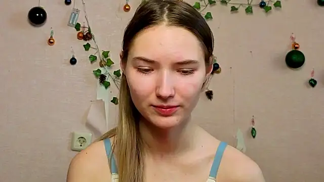  kikiclark   online show from February 8, 2026, 12:14 pm