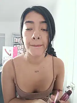 Snapshot of Lucianaa_Guerra chatting on May 21, 2026, 1:41 pm Lucianaa Guerra online show from May 21, 2026, 1:41 pm